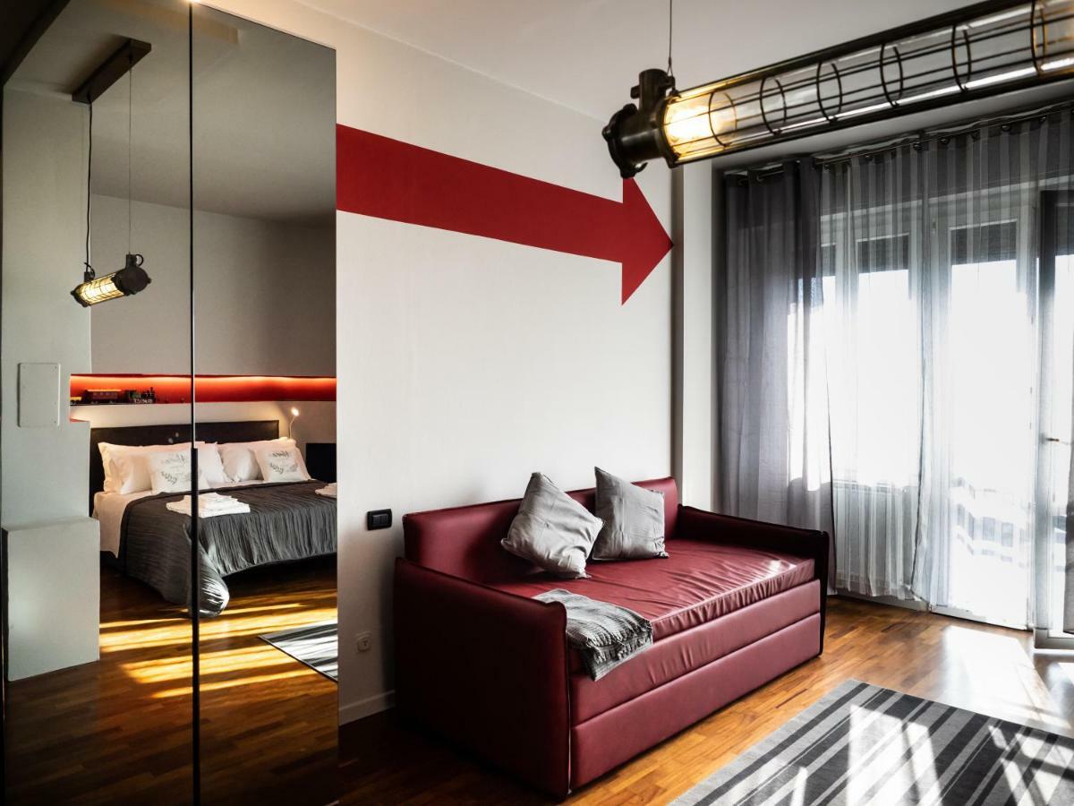 Carlotta Station Suite Болонья Екстер'єр фото