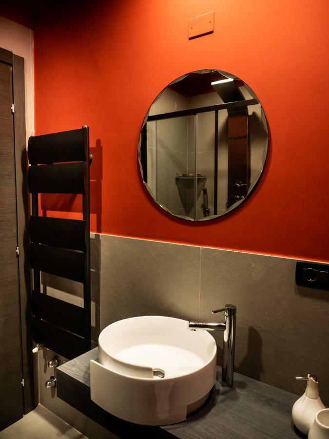 Carlotta Station Suite Болонья Екстер'єр фото