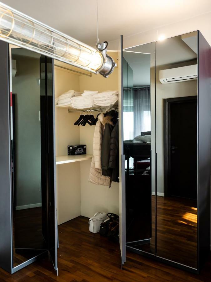 Carlotta Station Suite Болонья Екстер'єр фото